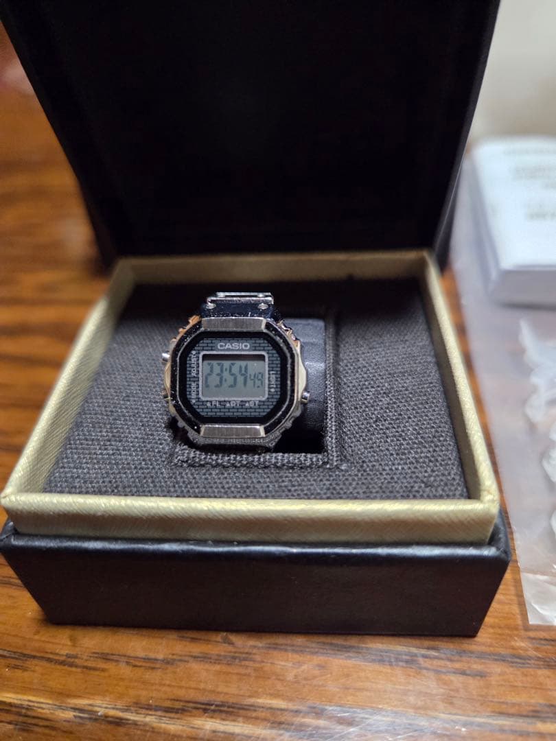 中古美品 CASIO 50周年記念リングウォッチ