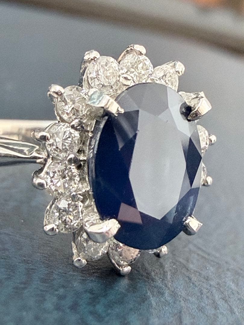 天然サファイア　ダイヤモンド　プラチナリング　鑑別書付き