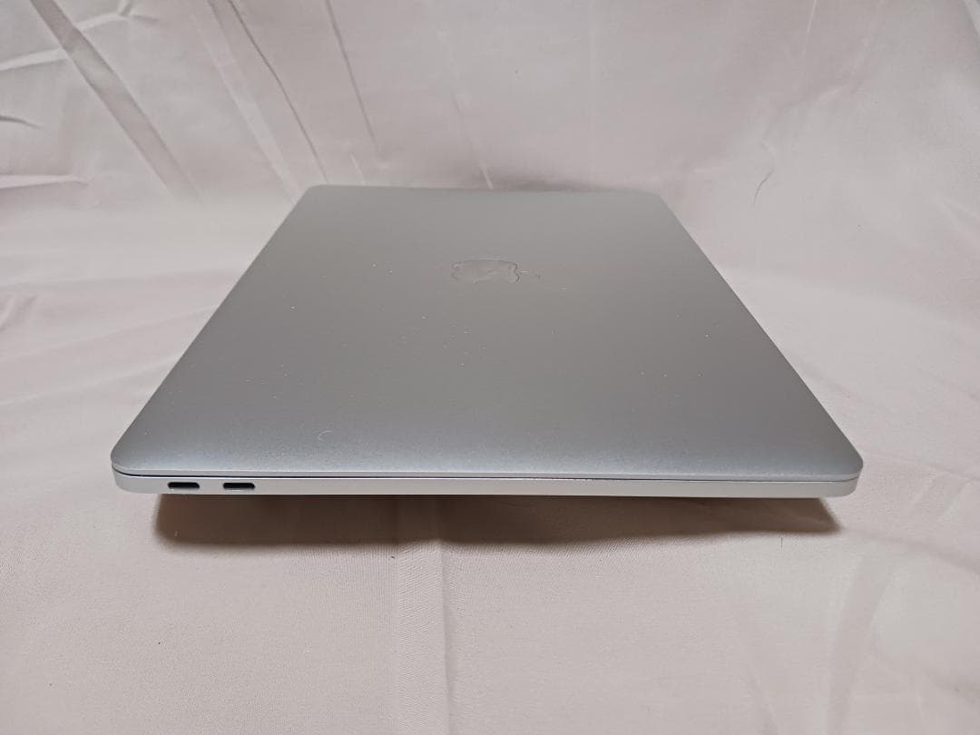 MacBook Pro（13-inch, 2016, 3T 2P）A1708　銀