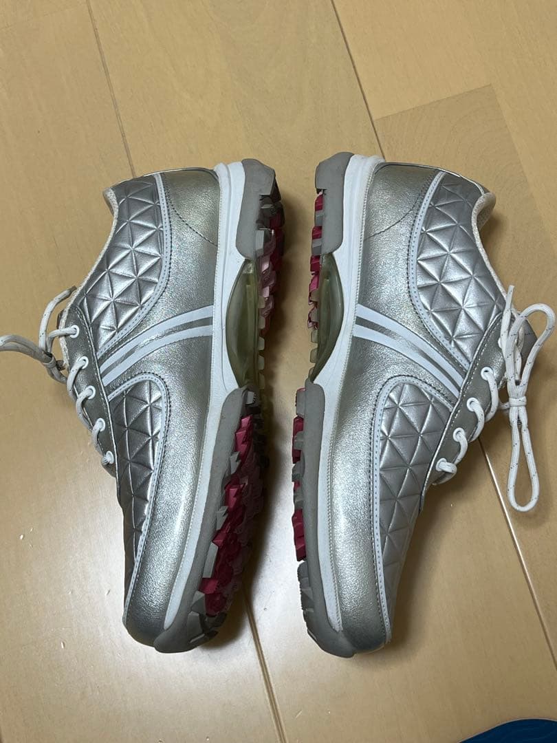 xxio ゼクシオ　シルバー ゴルフシューズ 女性用