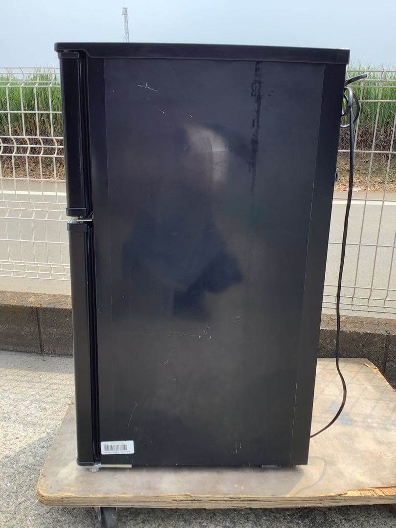 【高年式】Comfee 2ドア冷凍冷蔵庫 90L RCT90BL(E) 22年製