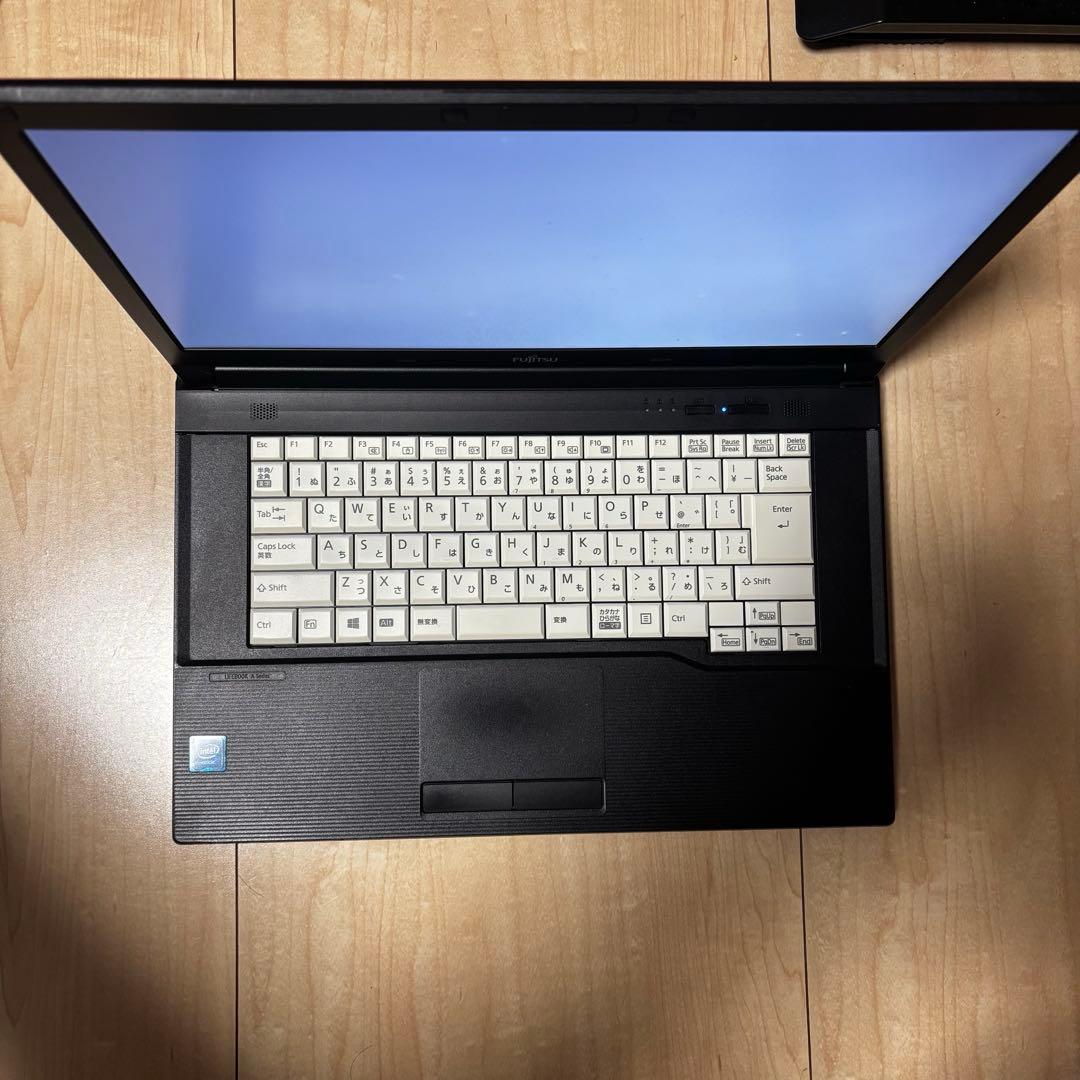 富士通ノートパソコン FUJITSU LIFEBOOK A576
