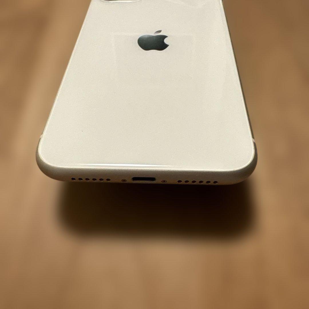 iPhone 11 本体 白（ホワイト） 64GB SIMフリー