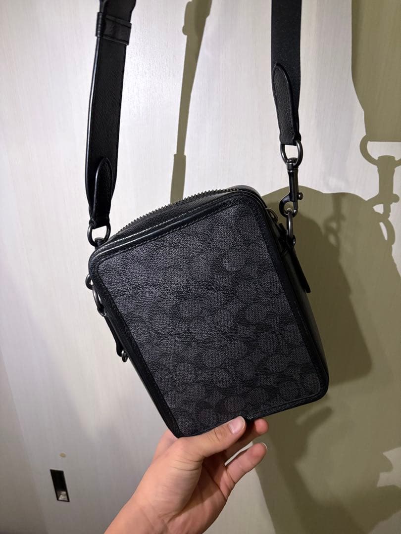 Coach ブラック レザー ショルダーバッグ