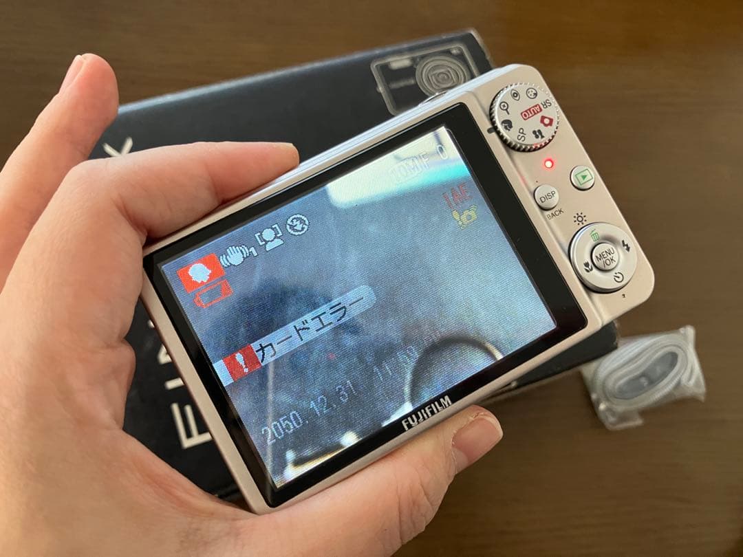 デジタルカメラ FUJIFILM FinePix J250