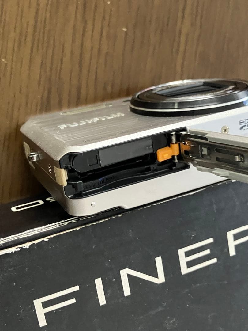 デジタルカメラ FUJIFILM FinePix J250