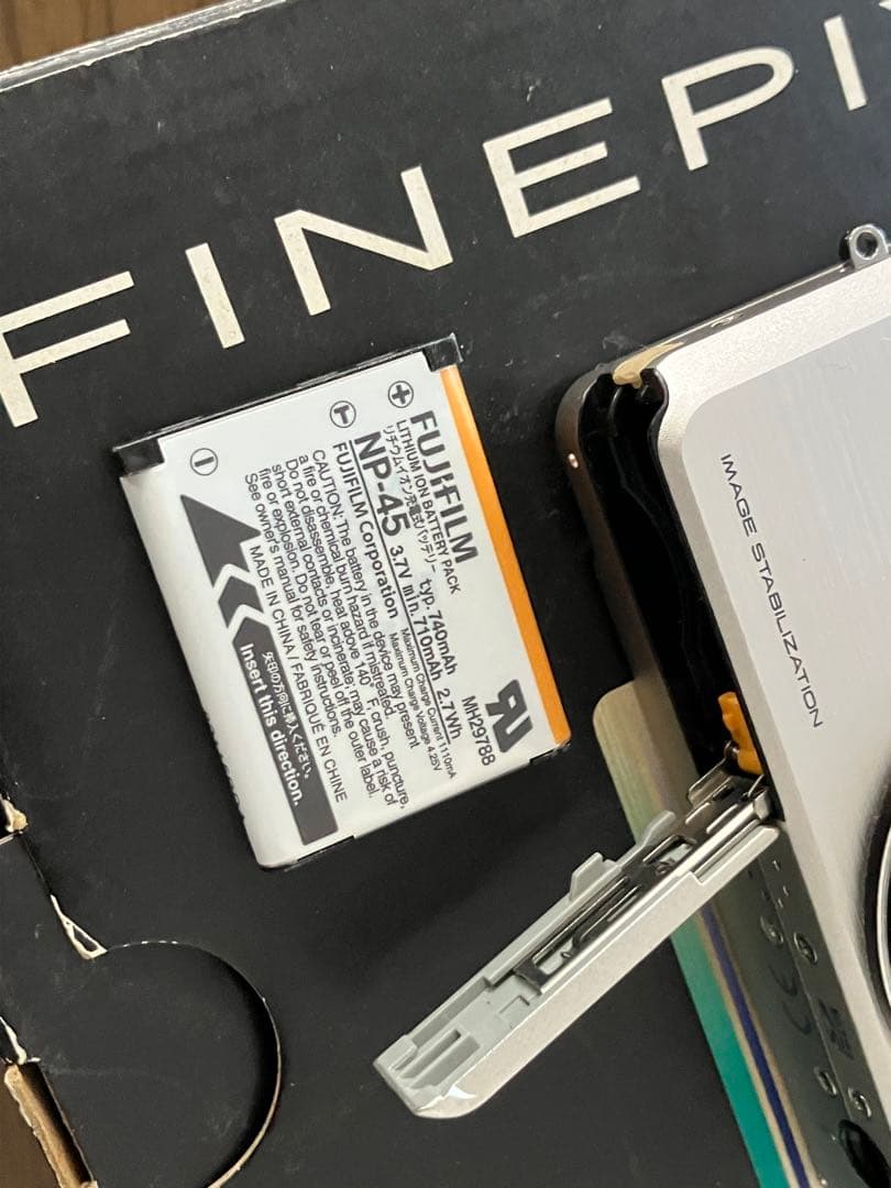 デジタルカメラ FUJIFILM FinePix J250