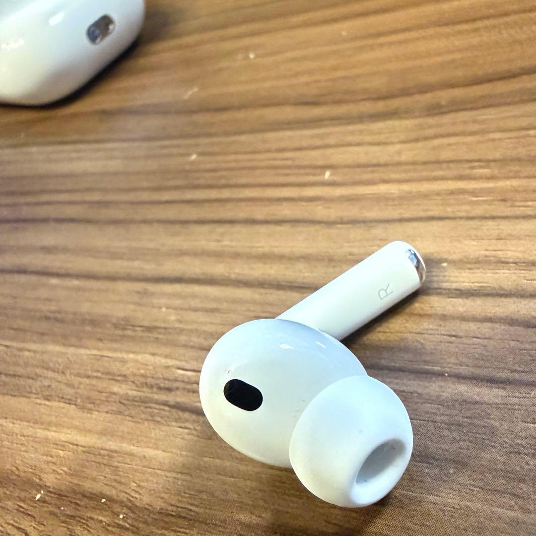 AirPods本体 イヤホンRのみ ノイズキャンセリング