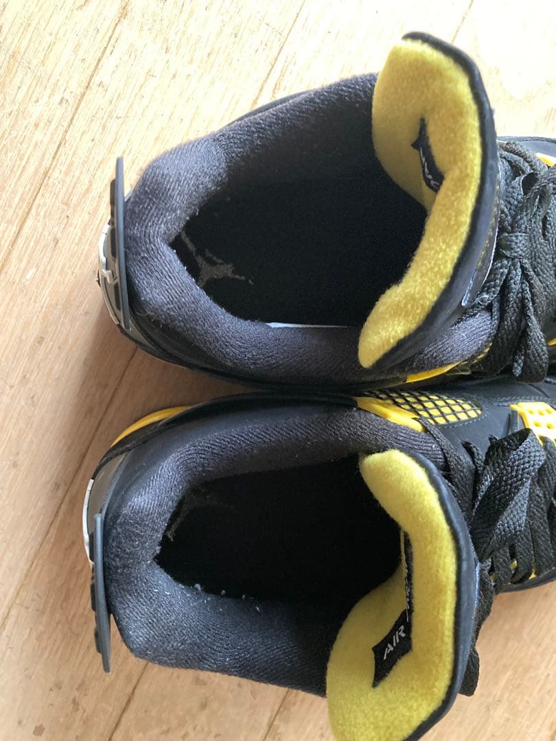 靴 Nike Air Jordan 4 Retro \"Thunder\"(2023)