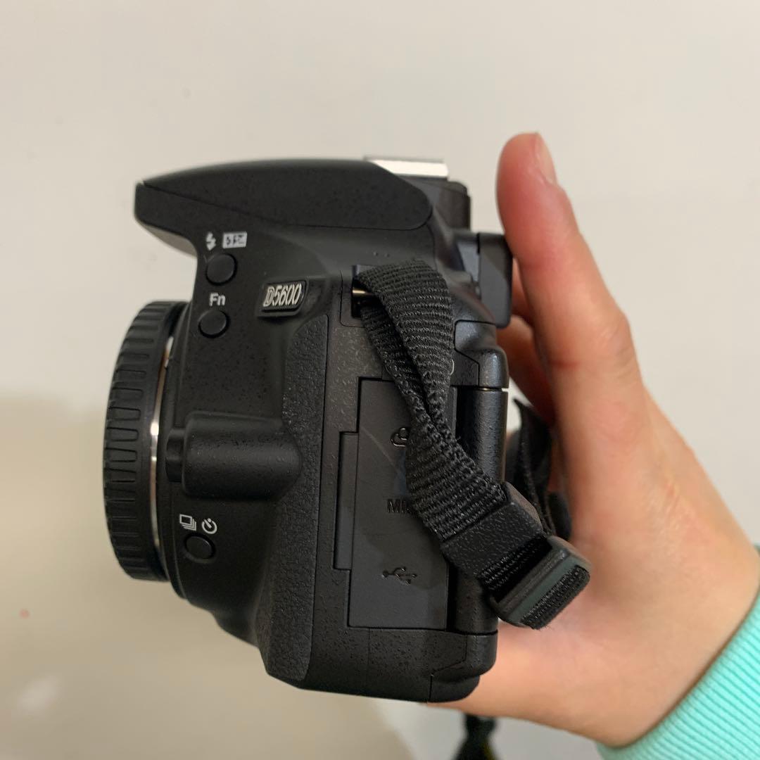 デジタルカメラ Nikon DIGITAL CAMERA D5600