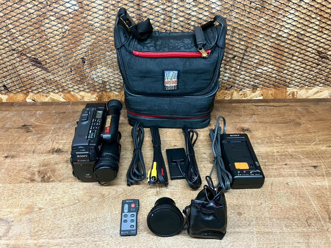 SONY★CCD-TR705★Hi8ビデオカメラ★8mm★送料無料