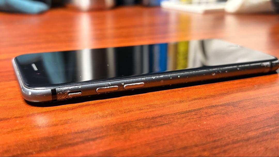 iPhone 8 64GB スペースグレイ SIMフリー 動作確認済