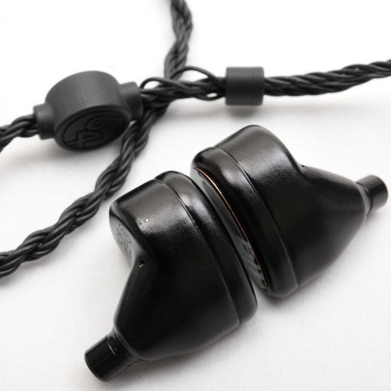 イヤホン 64audio Fourte Noir