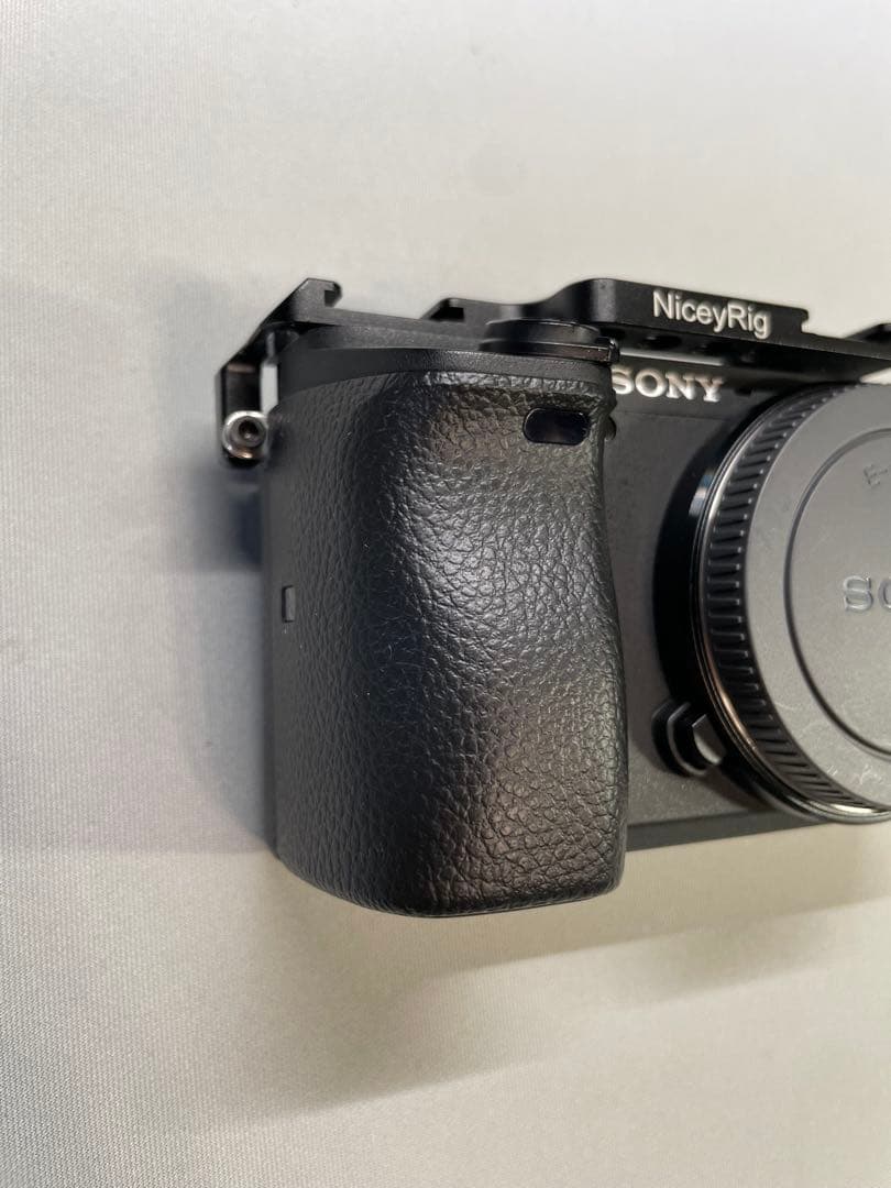 【美品・傷無し】　Sony α6400 ボディ　ミラーレス　　一眼　カメラ