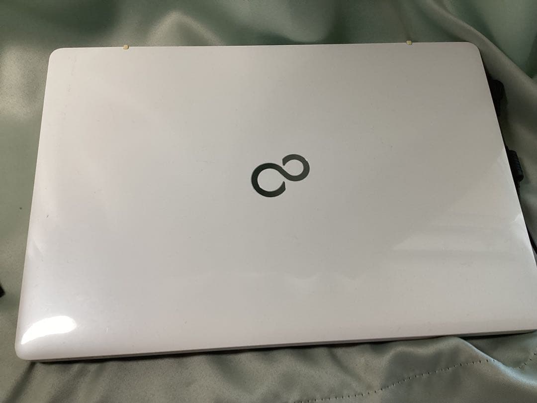Windowsノート本体 FMV LIFEBOOK AH53/X FMVA53XWG Corei7 SSD