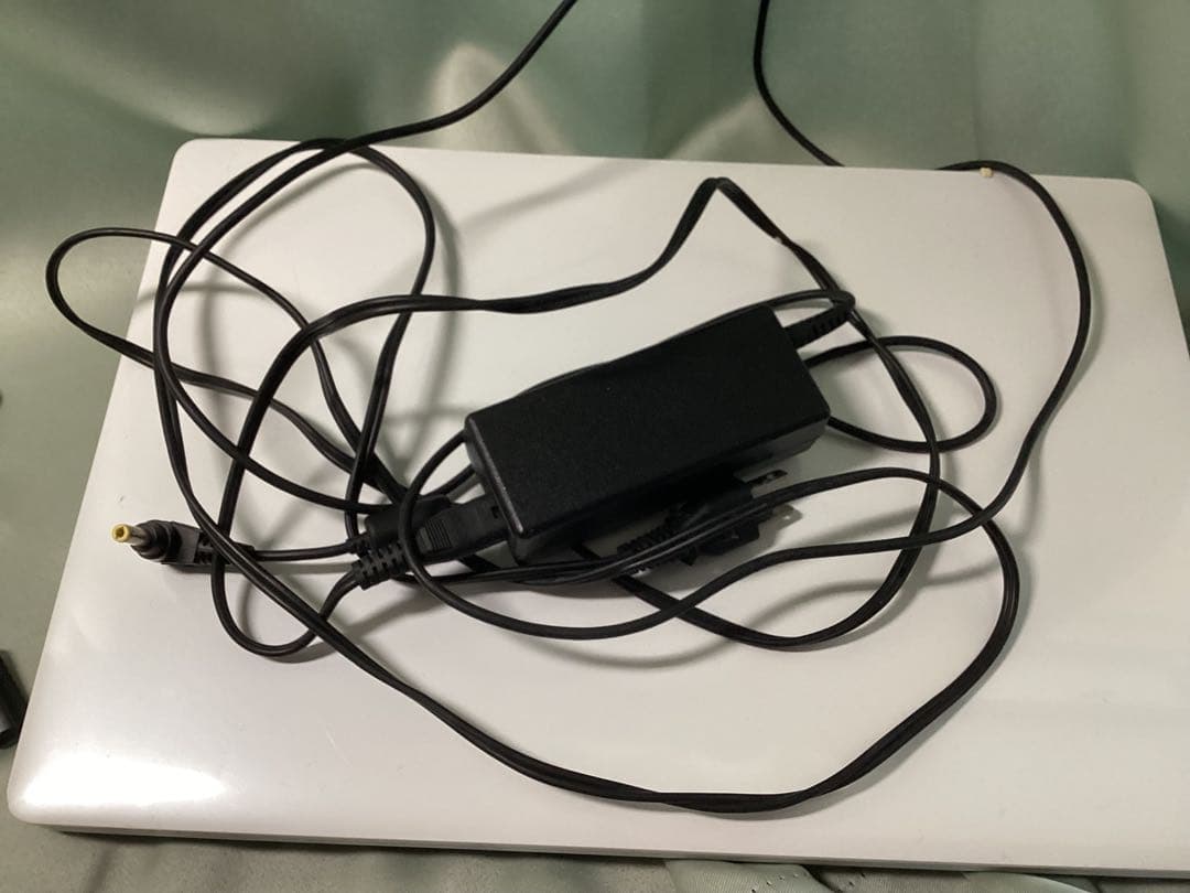 Windowsノート本体 FMV LIFEBOOK AH53/X FMVA53XWG Corei7 SSD