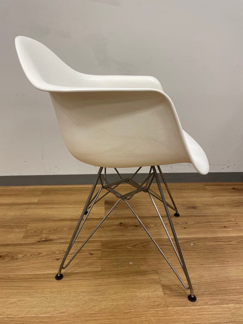 ぴのさんイームズ シェルアームチェア