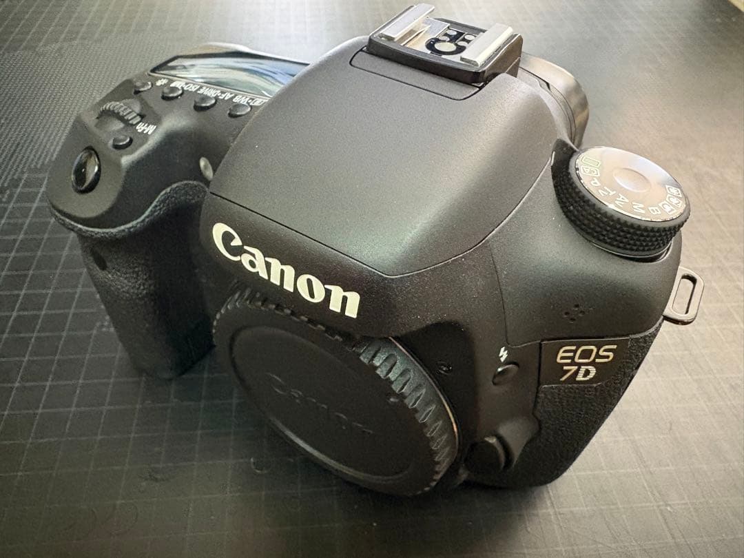 美品 キャノン EOS7D ボディ