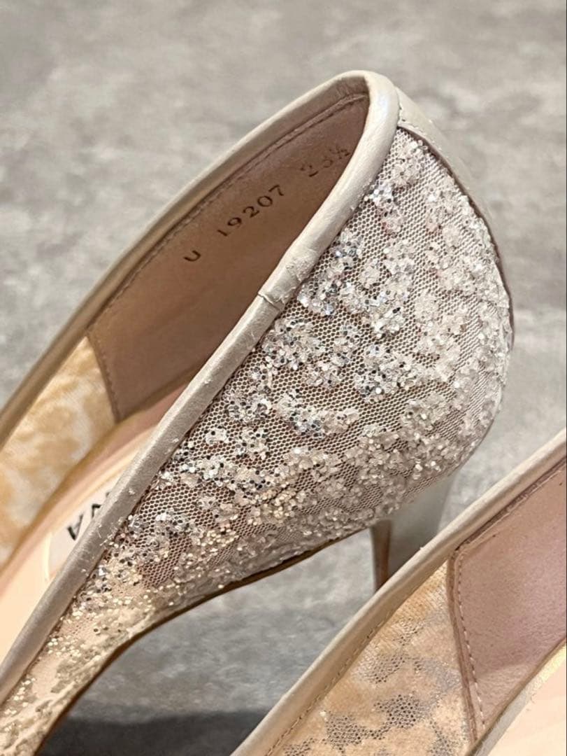 DIANA グリッターハイヒールプラチナ 23.5cm