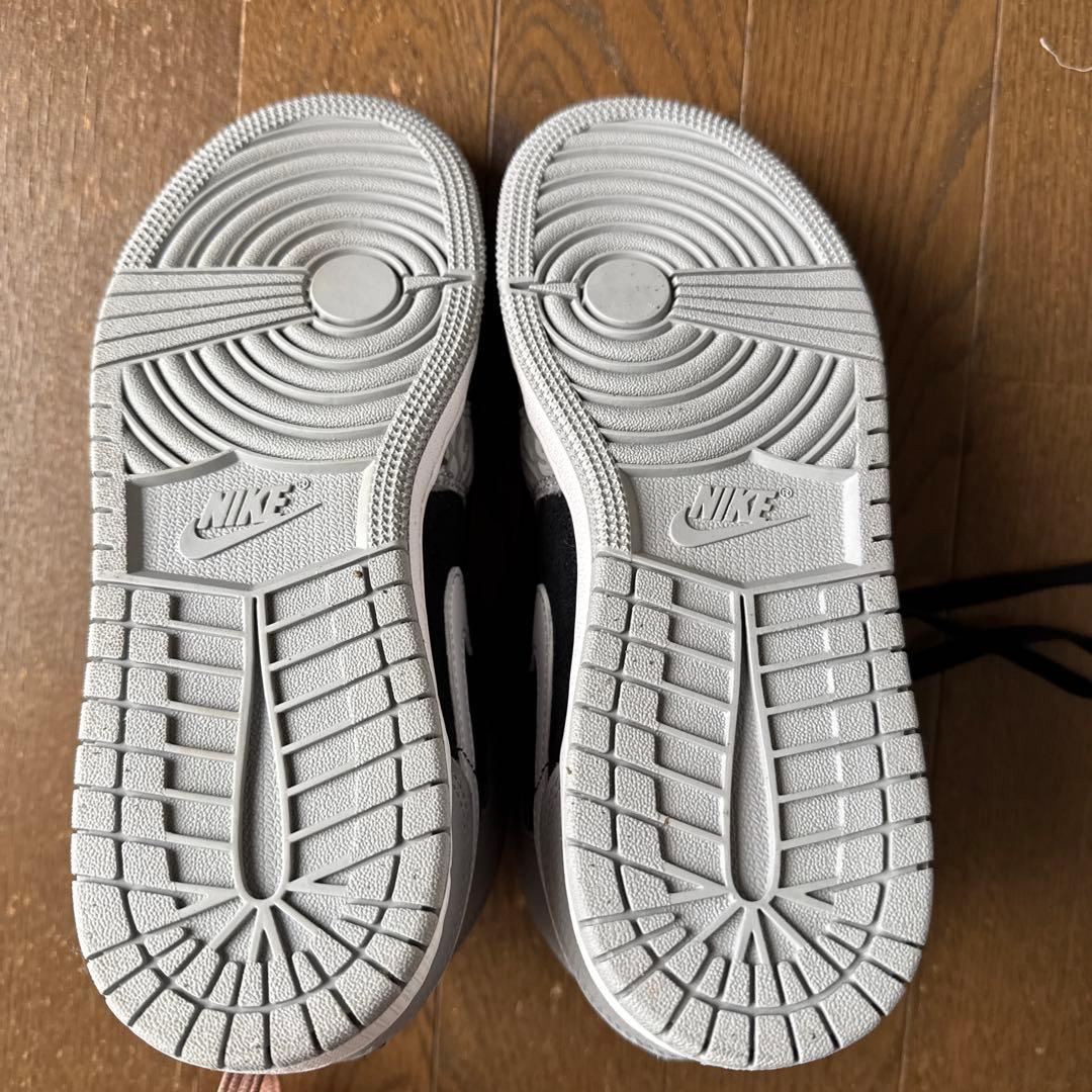 （AtoRU）Nike AIR JORDAN 1 MID SE （GS）