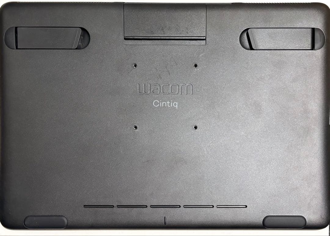 液タブ・ペンタブ Wacom Cintiq 16