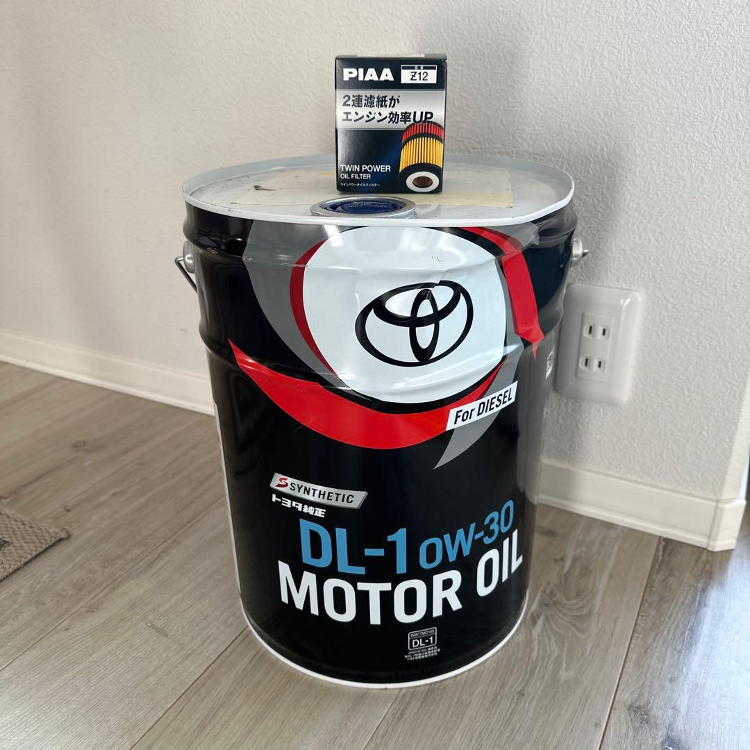 【ゆかちゃん様】トヨタDL-10W-30 エンジンオイル とオイルフィルター