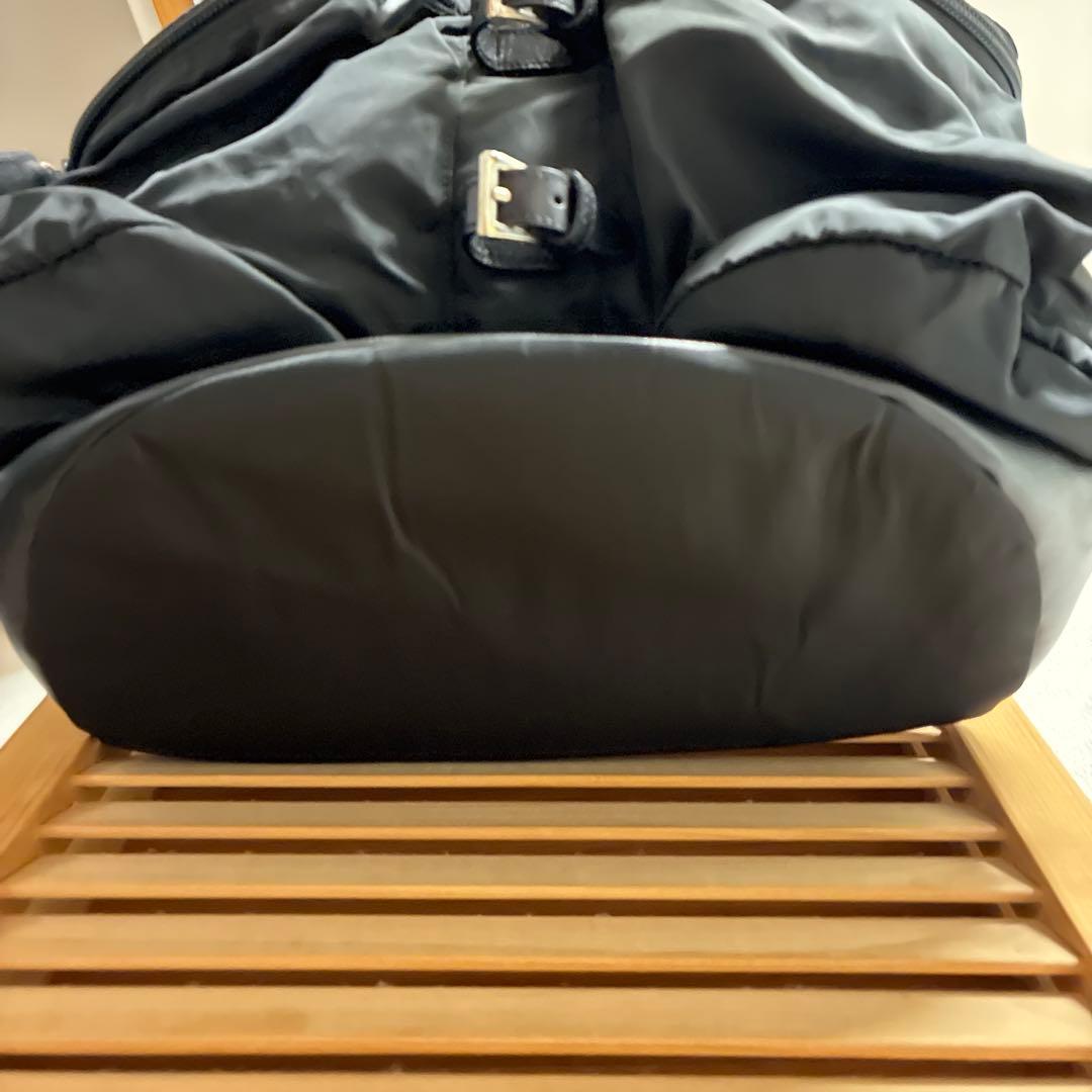 ✴︎正規品✴︎刻印あり✴︎プラダ　リュック　V130 NERO ブラック