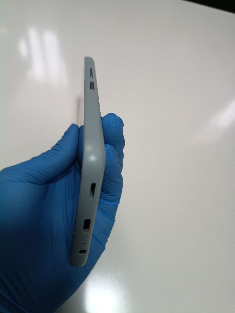 arrows We2 本体 箱あり スマホカバー付き