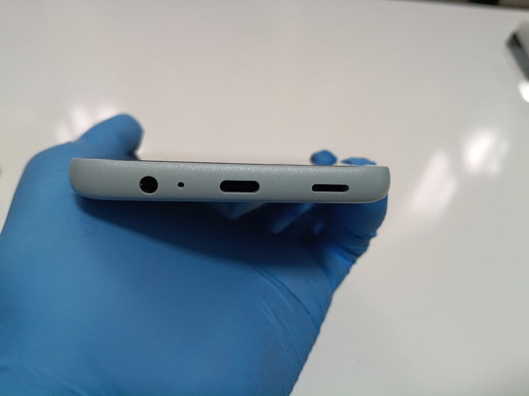 arrows We2 本体 箱あり スマホカバー付き