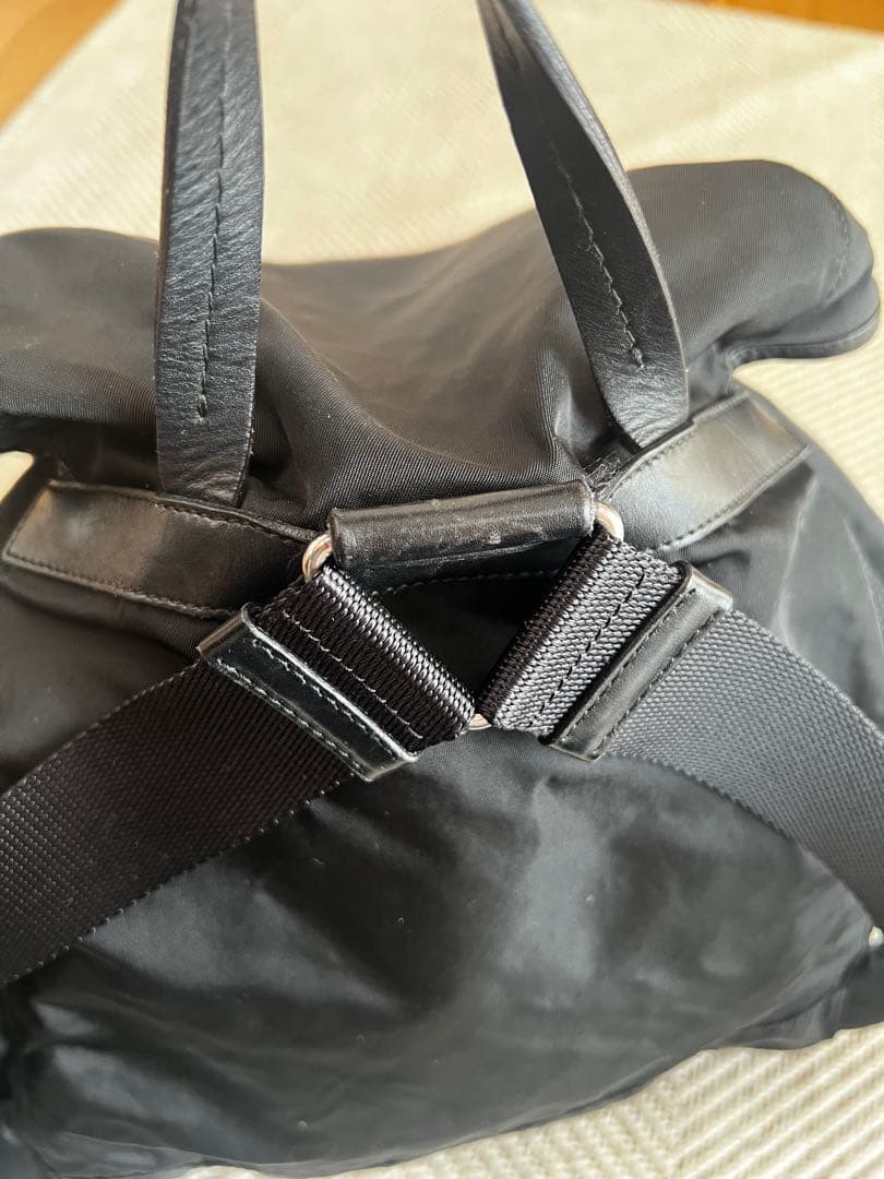 PRADA ナイロンリュック バック　黒　三角プレート