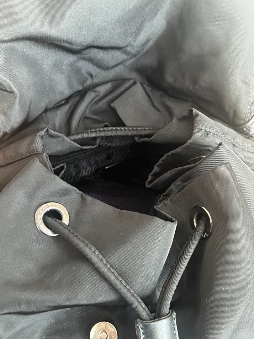 PRADA ナイロンリュック バック　黒　三角プレート