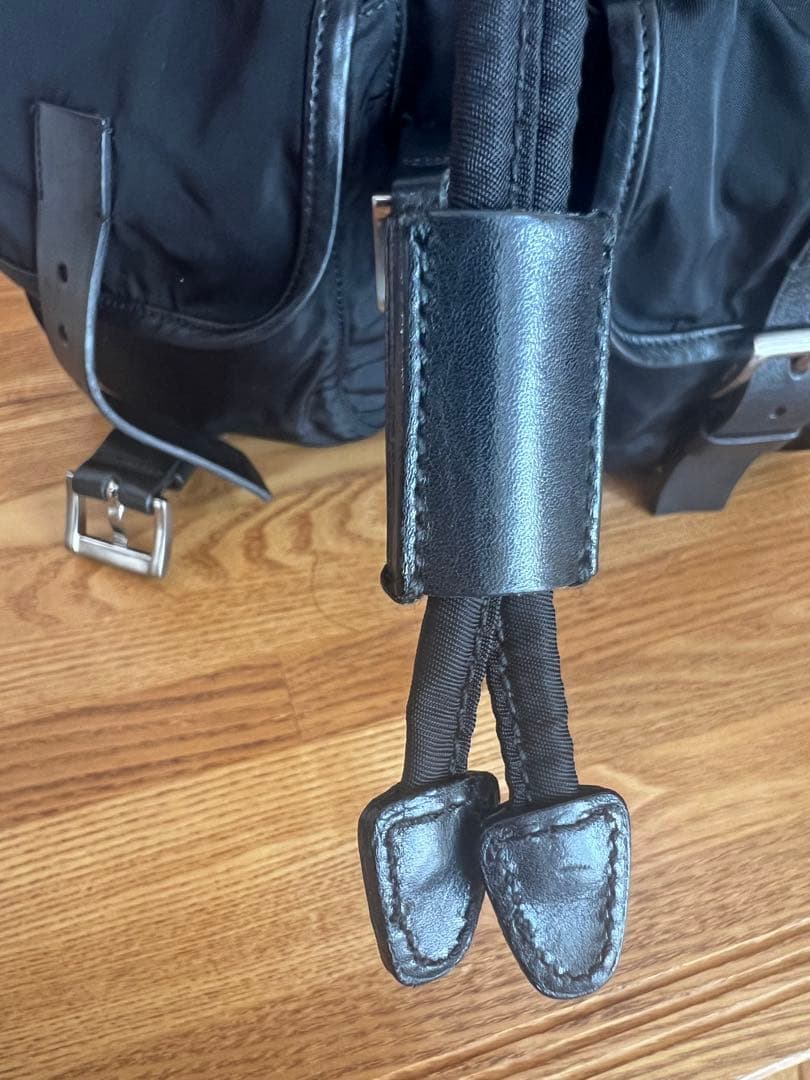 PRADA ナイロンリュック バック　黒　三角プレート