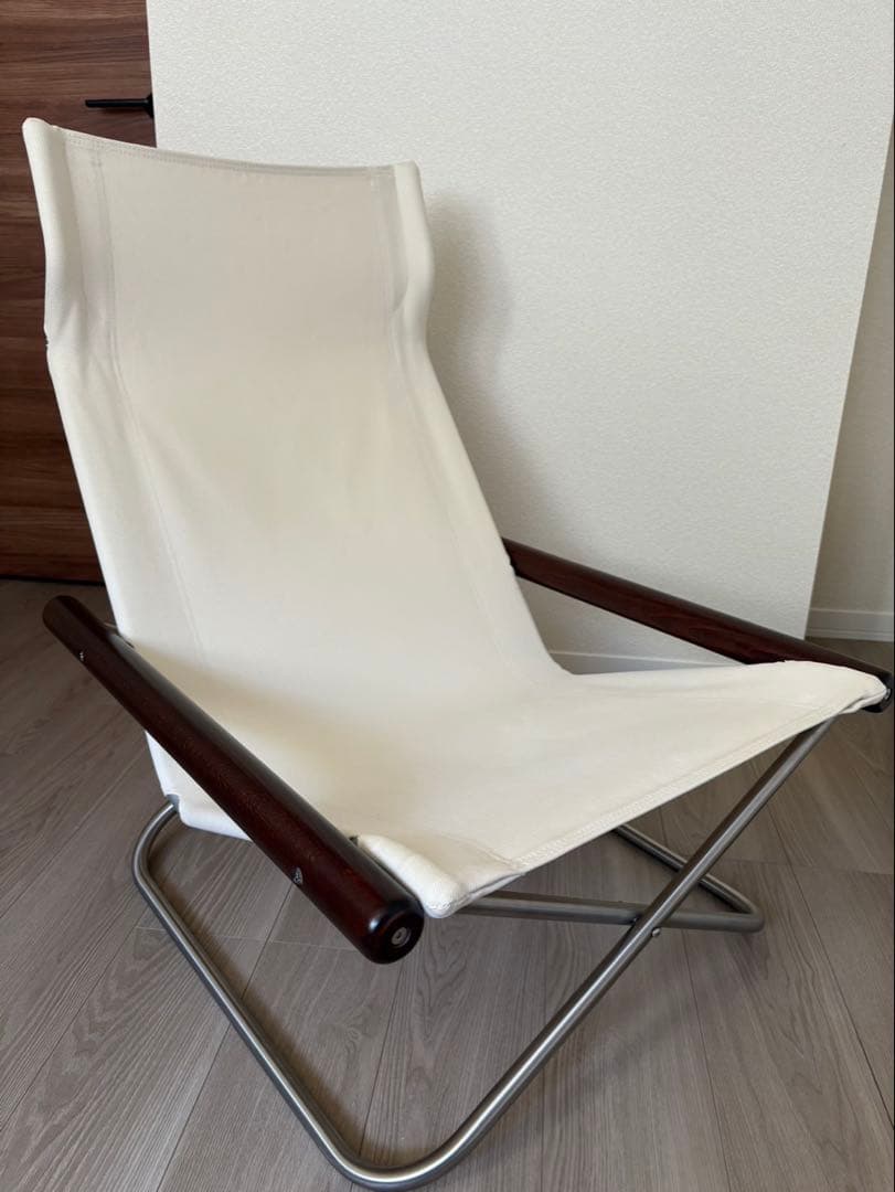 Fujimiニーチェア