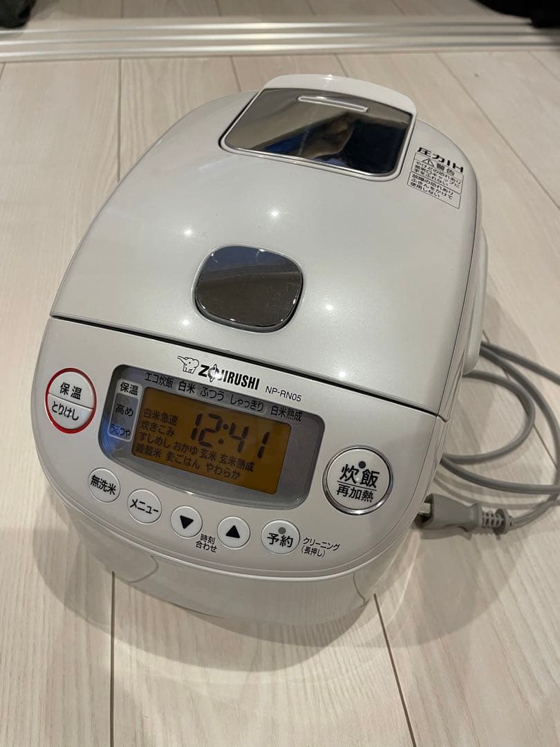 象印 NP-RN05 炊飯器 ホワイト 3合炊き