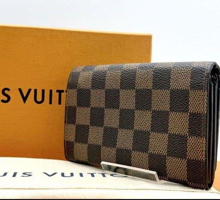 美品ルイヴィトンダミエ二つ折り財布レディースブラウン目立った傷や汚れなし送料無料