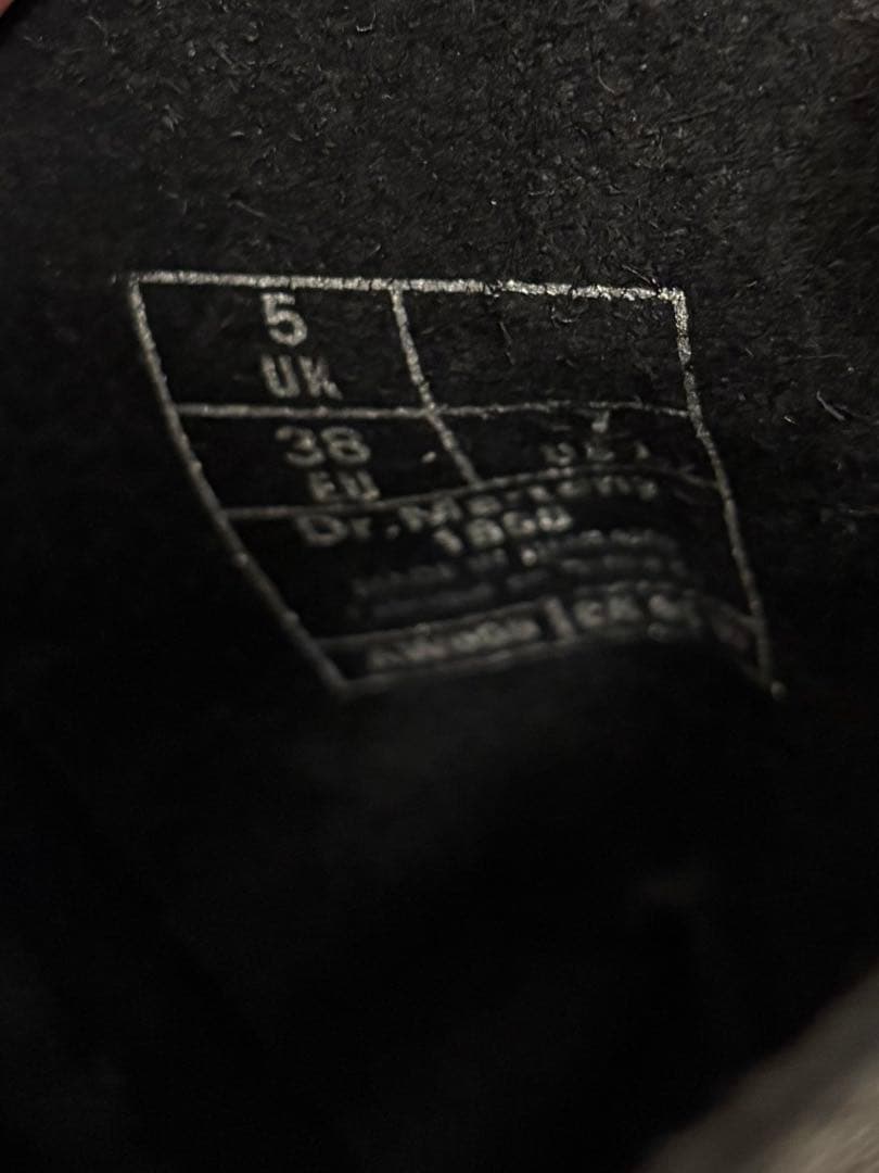 さゆたん⭐︎ ドクターマーチン　20ホール　1B60