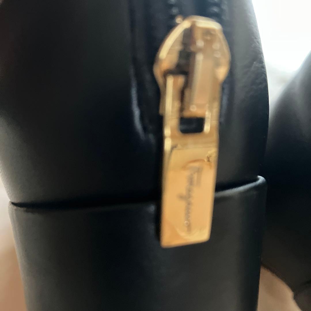 フェラガモ ヴァラチェーン　ショートブーツ　6D