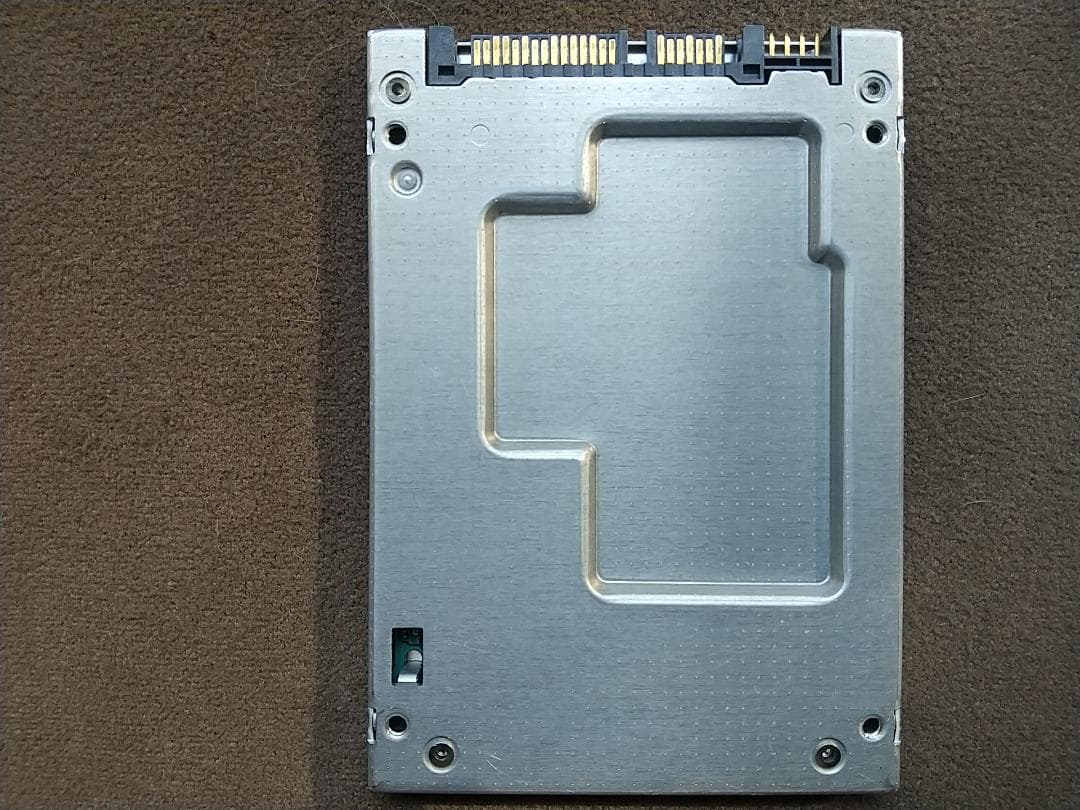 SSD 2TB(1920GB) 2.5 SATA 東芝 使用:814h 785回