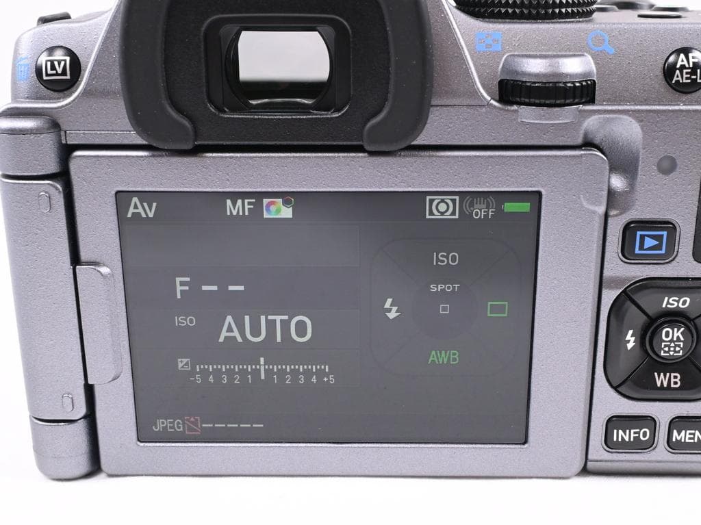 【超美品】 ペンタックス PENTAX K-70 レンズキット