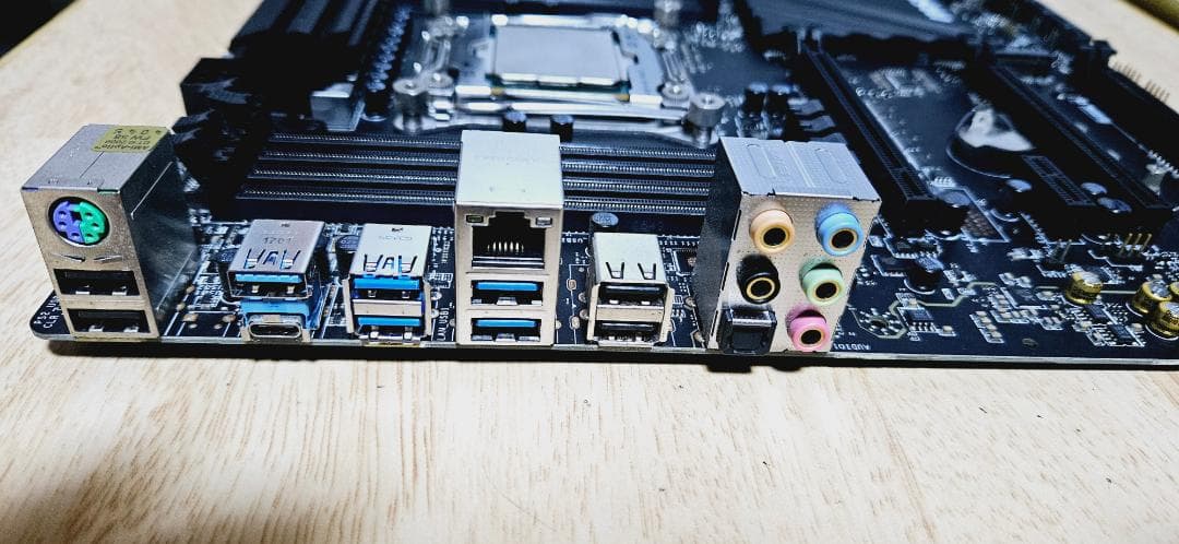 i7 5820k+MSI X99+グラボ+MSI TPM 2.0