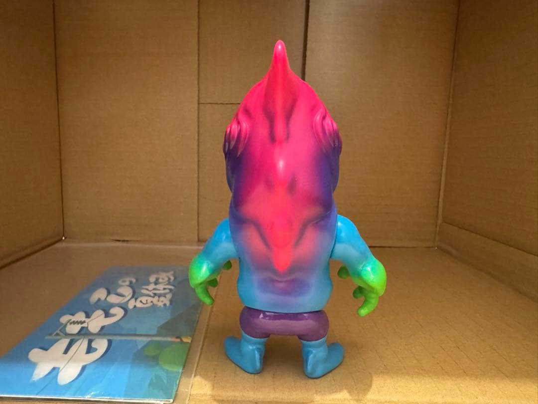 MOMOCO STUDIO 地獄鮫 ソフビ