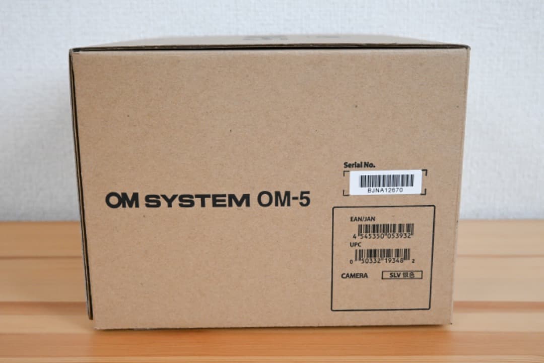 【新品級】OM SYSTEM OM-5 ボディー シルバー
