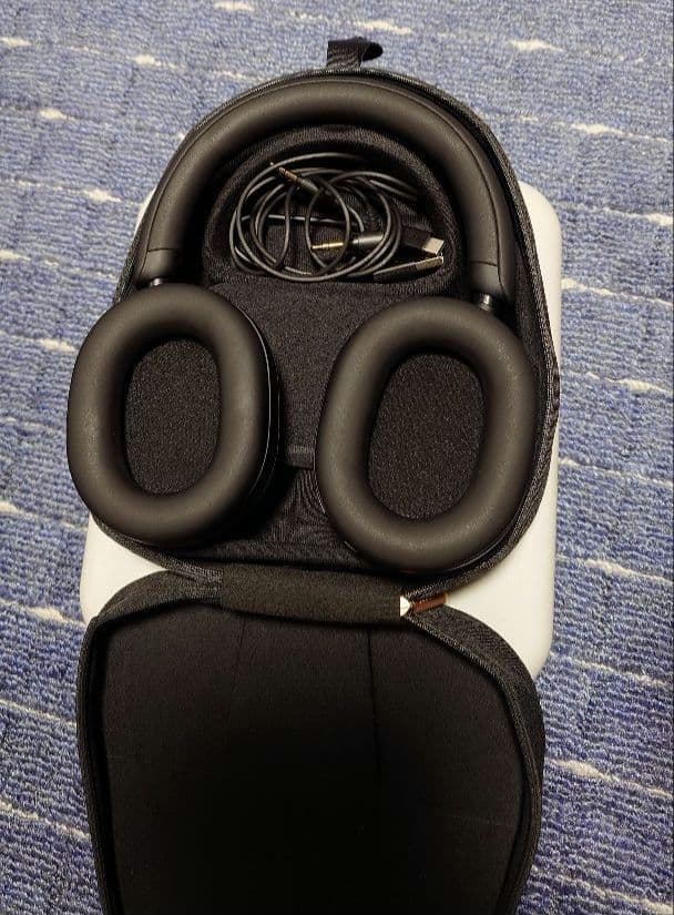 SONY WH-1000XM5 ソニーノイズキャンセリングワイヤレスヘッドホン