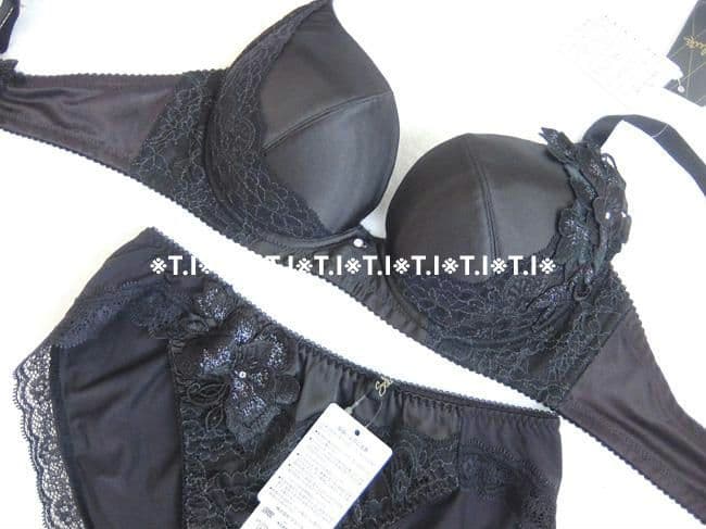 サルート/キューティーハニー　E70＆ノーマルショーツM　BL　75