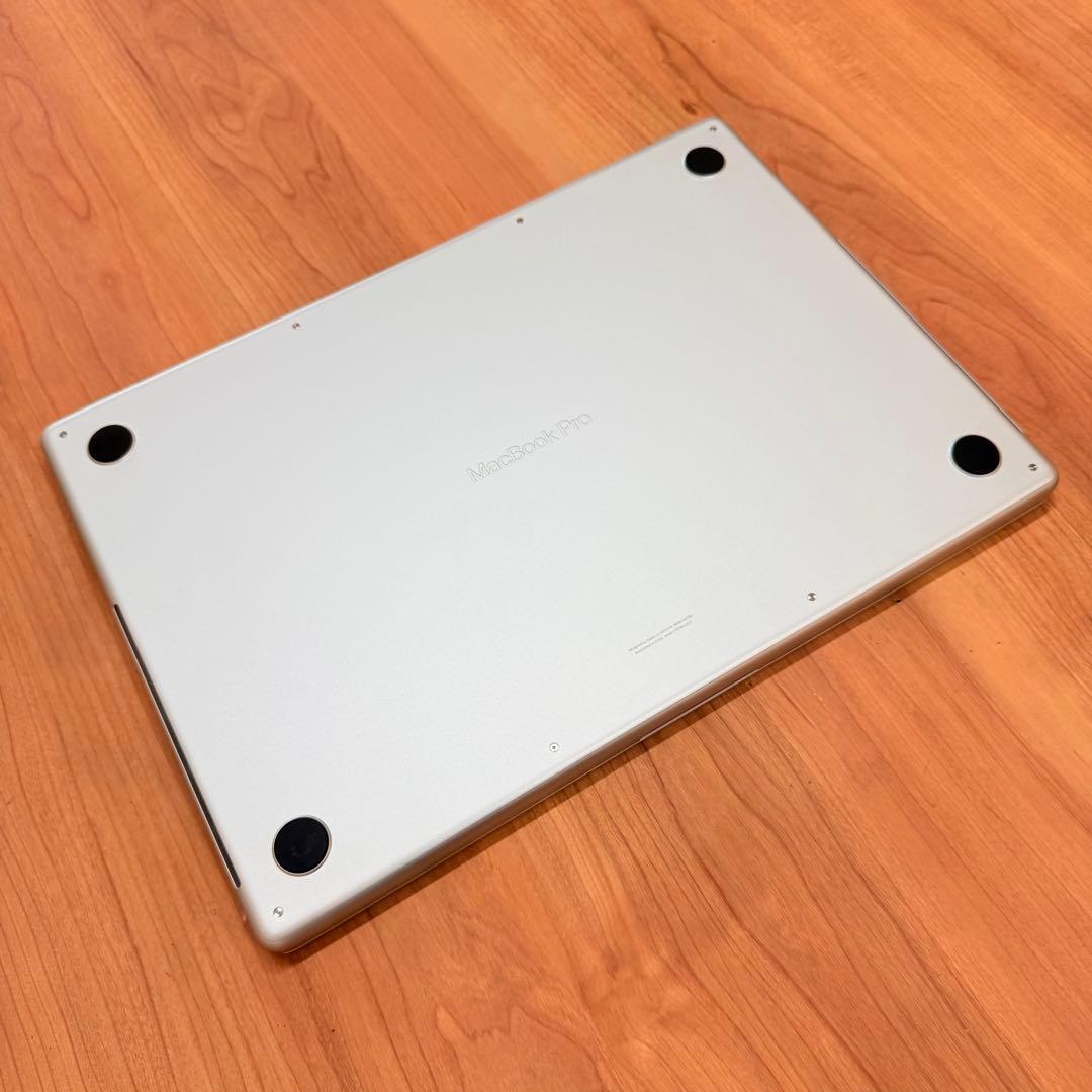 MacBook pro 16インチ 2023 メモリ32GB SSD1TB