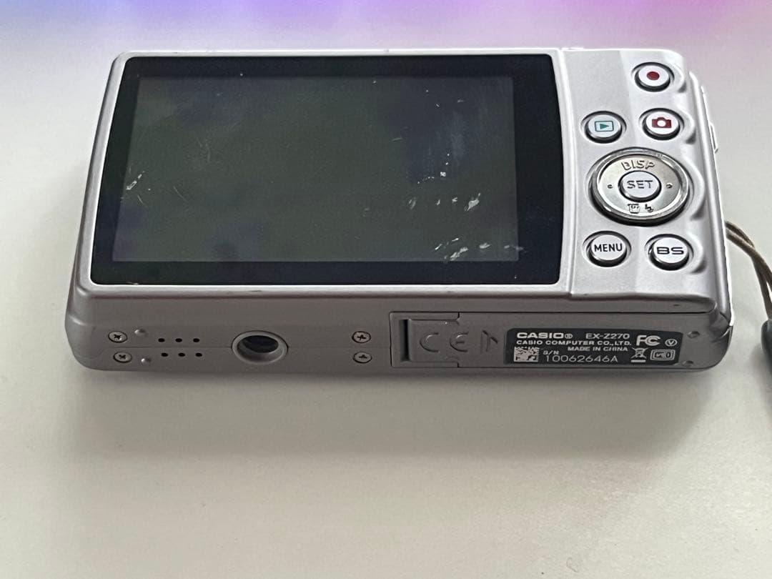 y*y様 CASIO EXILIM EX-Z270 デジカメ コンパクトデジタル