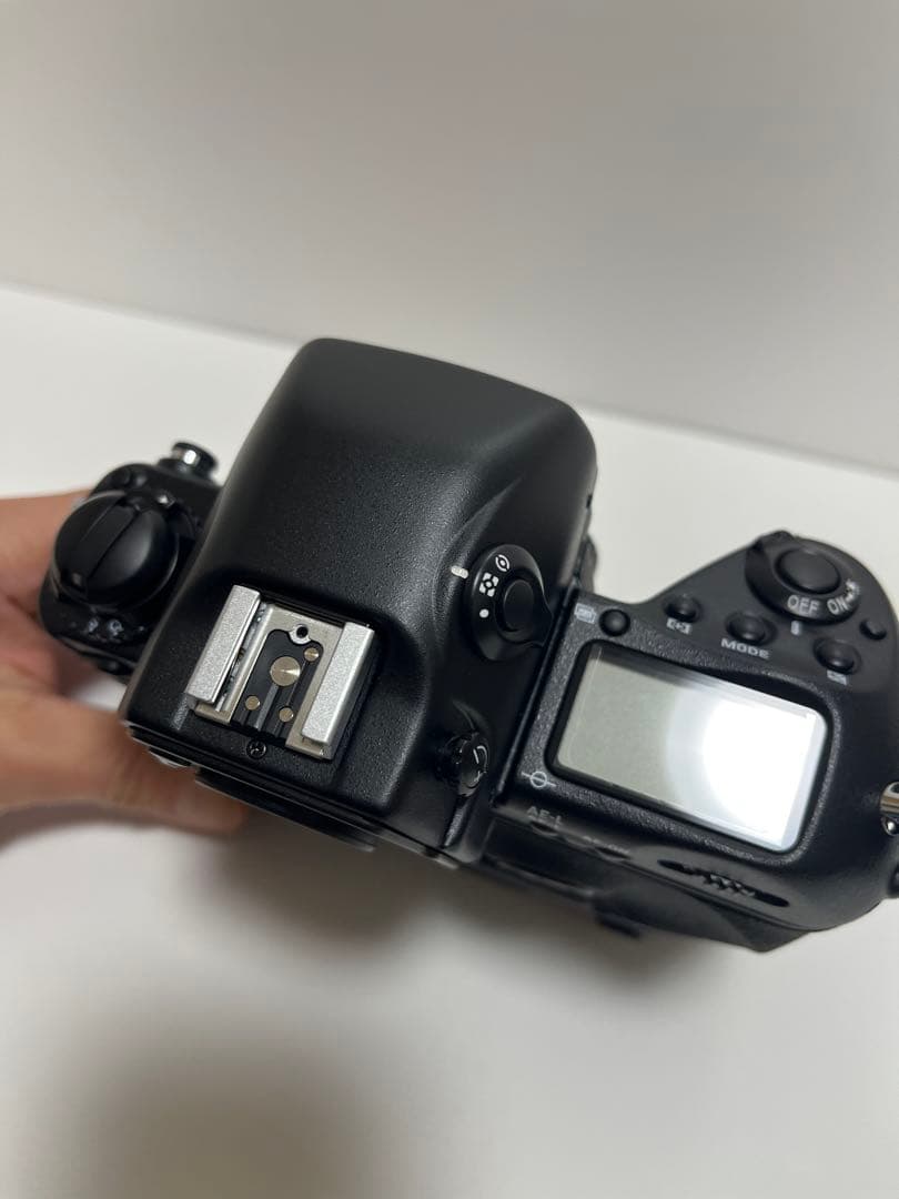 Nikon F5＋ズームレンズ＋純正フォーカシングスクリーン＋純正ケース