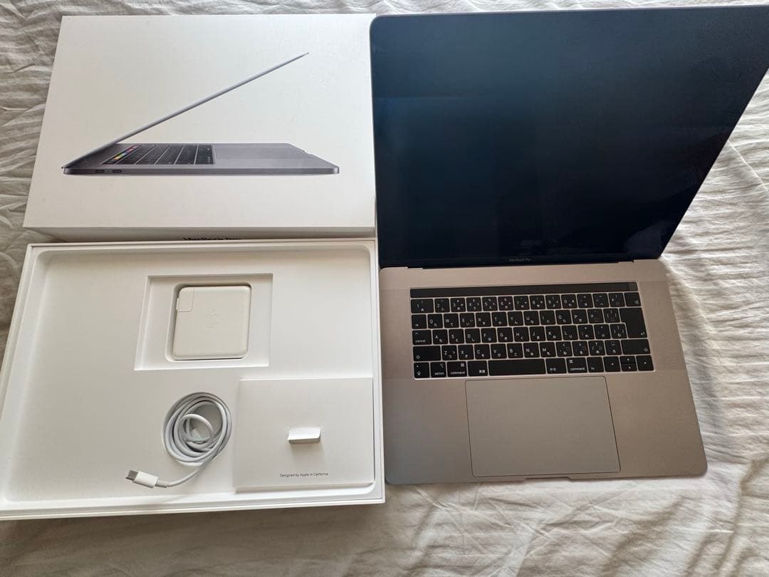 MacBook Pro 2018年モデル スペースグレー 本体