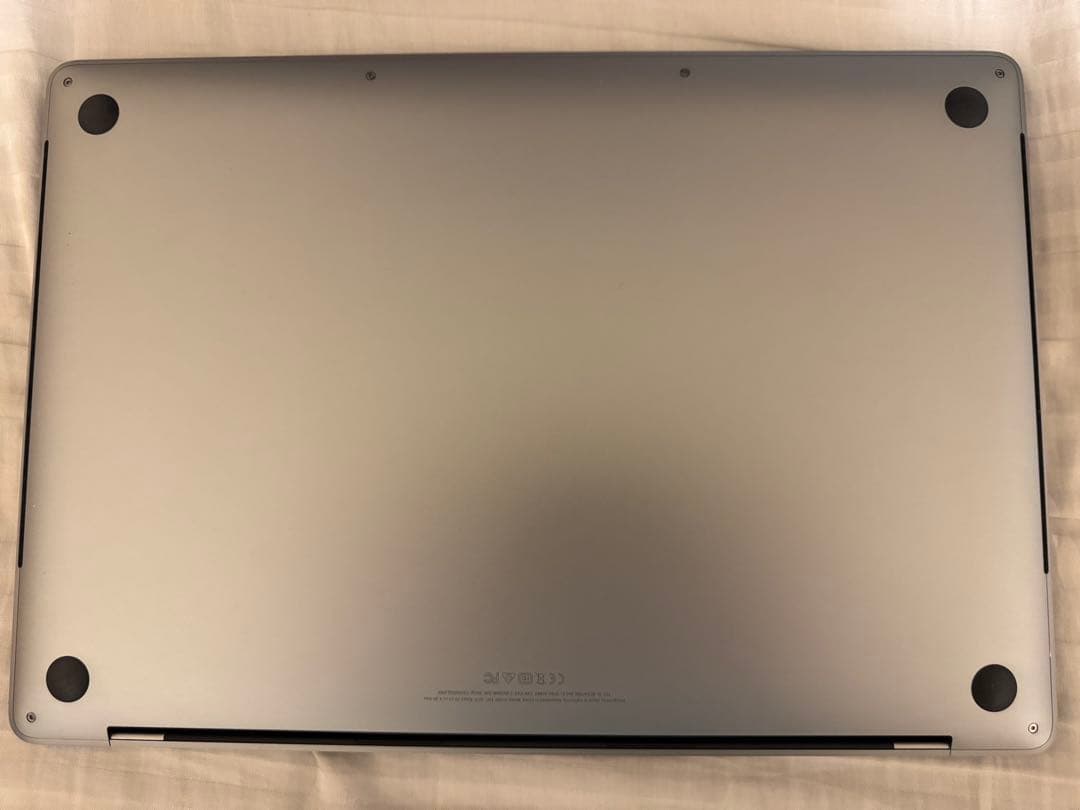 MacBook Pro 2018年モデル スペースグレー 本体