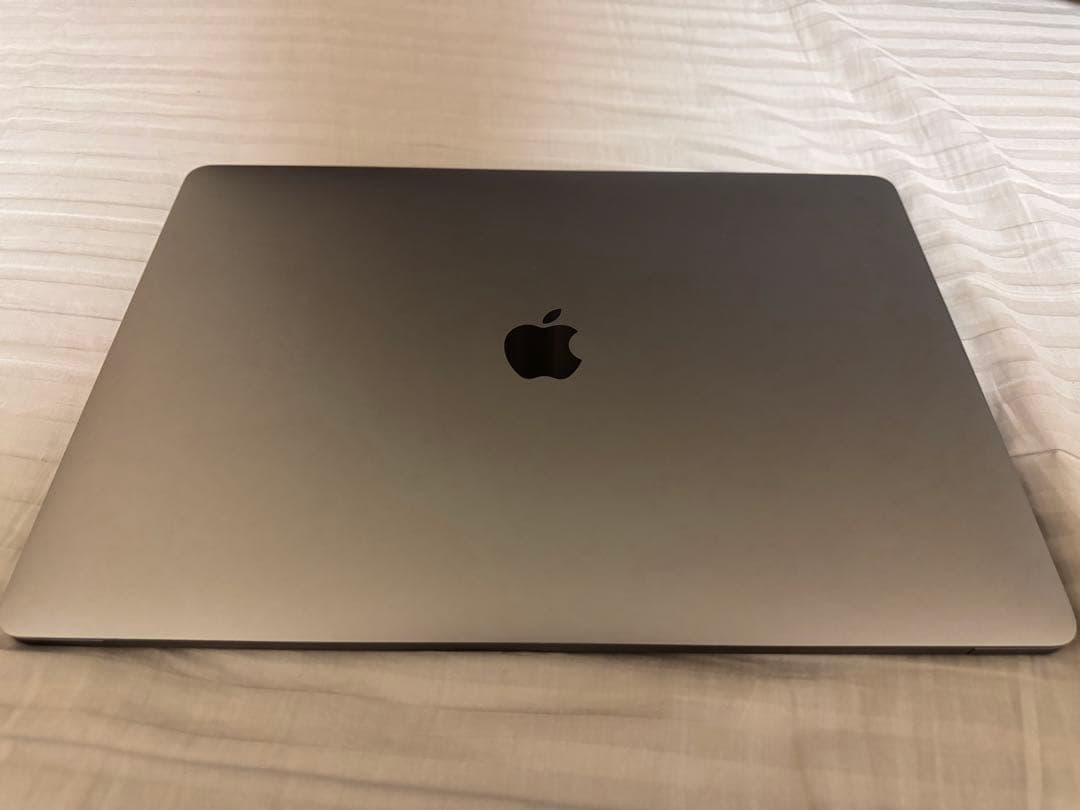 MacBook Pro 2018年モデル スペースグレー 本体